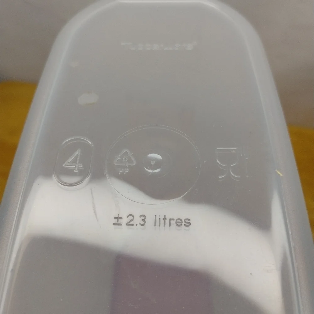 New Tupperware Modular Mate Oval #4 Real Seal